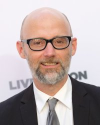 Moby sort un album surprise et se paie Donald Trump par la même occasion