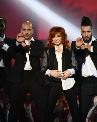 Qui est Julia, la nouvelle petite protégée de Mylène Farmer ?