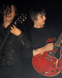The Libertines dévoilent sur scène l'inédit "Fame and Fortune"