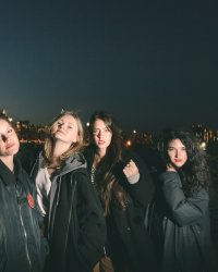 EXCLU - Hinds : "On ne voulait pas de garçon dans notre groupe"
