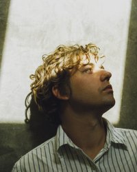 Kevin Morby : sa chanson en hommage aux victimes des attentats de Paris