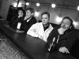 New Order lance sa propre marque de bière