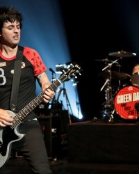 Green Day fait un retour fracassant avec le single "Bang Bang"