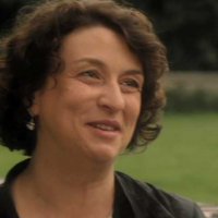 Chez nous c'est trois ! - bande annonce - (2013)