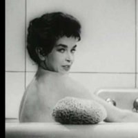 Un Roi à New York - Bande annonce 2 - VO - (1957)