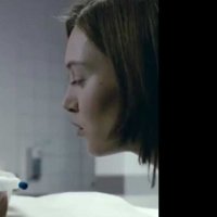Elle ne pleure pas, elle chante - bande annonce - (2012)