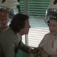 Tendre poulet - bande annonce - (1978)