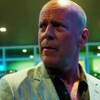 Precious Cargo - bande annonce - VO - (2016)