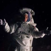 Lucy in the Sky - Bande annonce 1 - VO - (2019)