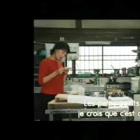 De l'eau tiède sous un pont rouge - Extrait 1 - VO - (2001)