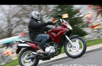 Honda donne un second souffle à sa Varadero 125 avec l'injection