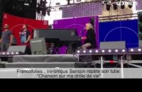 Francofolies: Véronique Sanson répète son tube "Chanson sur ma drôle de vie"