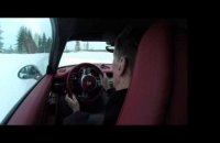 Walter Rohrl 67 ans, au volant d'une Porsche 911 Turbo S
