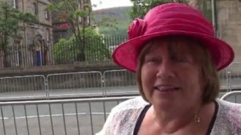 Mariage De Zara Phillips Les Badauds Deja Sur Le Pied De Guerre