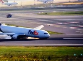 Istanbul : un Boeing 767 se pose en urgence sur le ventre après une panne du train d’atterrissage
