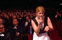 Festival de Cannes 2024 : Greta Gerwig en larmes face à Zaho de Sagazan (VIDEO)