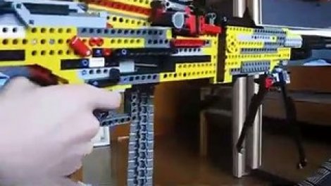 Comment faire une mitraillette en LEGO ?