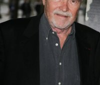 Pierre Vaneck