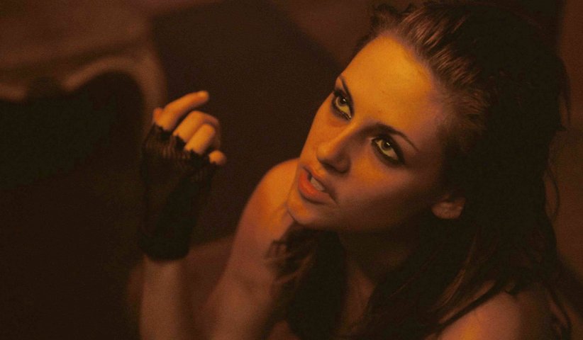 Kristen Stewart dans "Welcome to the Rileys" (2010) Kristen Stewart dans "Welcome to the Rileys" (2010)