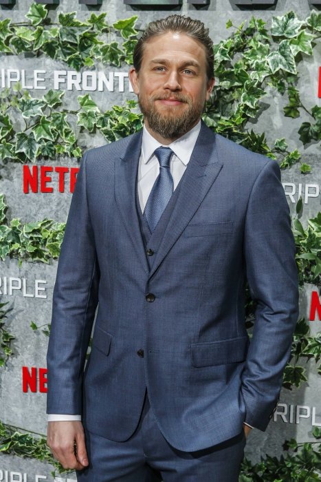 Charlie Hunnam : un miracle de Noël Charlie Hunnam : un miracle de Noël