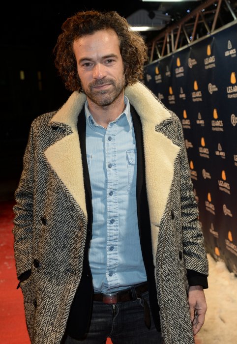 Romain Duris : un look qui attire l'attention Romain Duris : un look qui attire l'attention