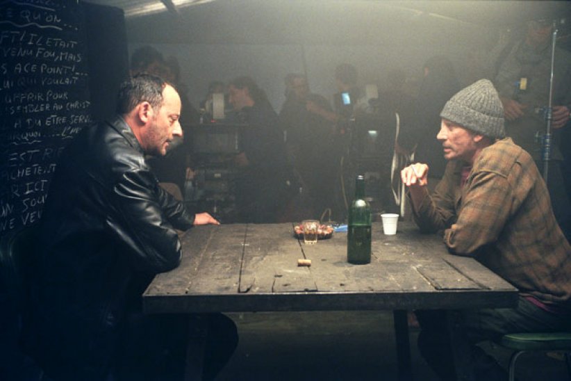 Interrogé par Jean Reno dans "Les Rivières pourpres 2" Interrogé par Jean Reno dans "Les Rivières pourpres 2"