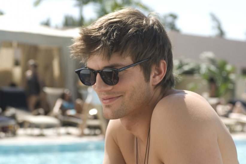 Ashton Kutcher, envoûtant dans "Toy Boy" Ashton Kutcher, envoûtant dans "Toy Boy"