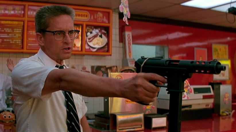 Michael Douglas dans "Chute Libre" (1993) de Joel Schumacher Michael Douglas dans "Chute Libre" (1993) de Joel Schumacher