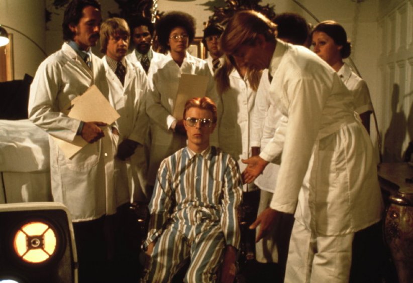 L'homme qui venait d'ailleurs (1976) de Nicolas Roeg L'homme qui venait d'ailleurs (1976) de Nicolas Roeg