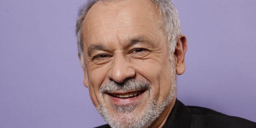 Portait de Francis Perrin, le 9 février 2012.