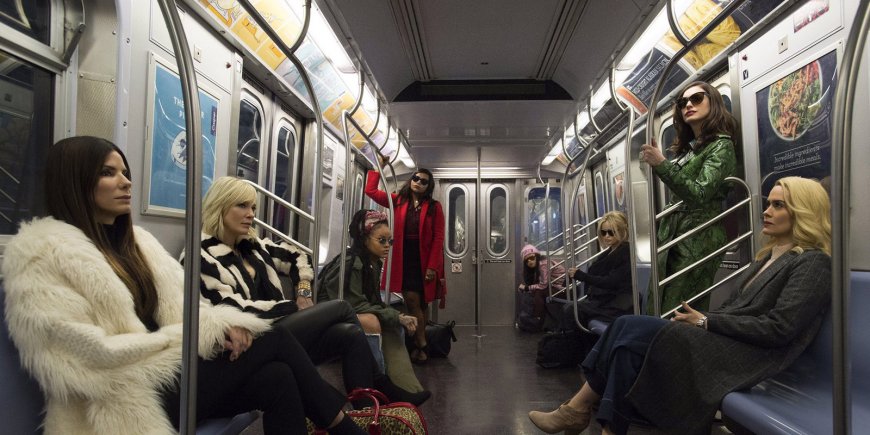 Sandra Bullock, Cate Blanchett, Rihanna, Mindy Kaling, Awkwafina, Helena Bonham Carter, Anne Hathaway et Sarah Paulson dans