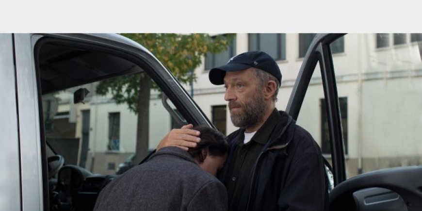 Vincent Cassel joue un éducateur spécialisé dans Hors Normes.