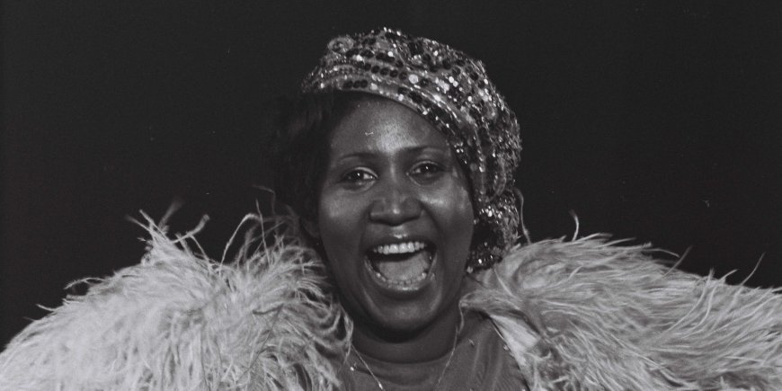Aretha Franklin en concert au Palais des Sports de Paris, le 28 novembre 1977.