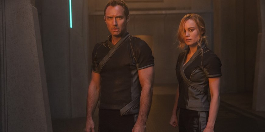 Brie Larson et Jude Law dans