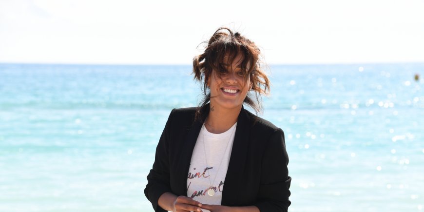 Amel Bent lors de la 2e édition du festival Canneseries à Cannes, le 9 avril 2019.