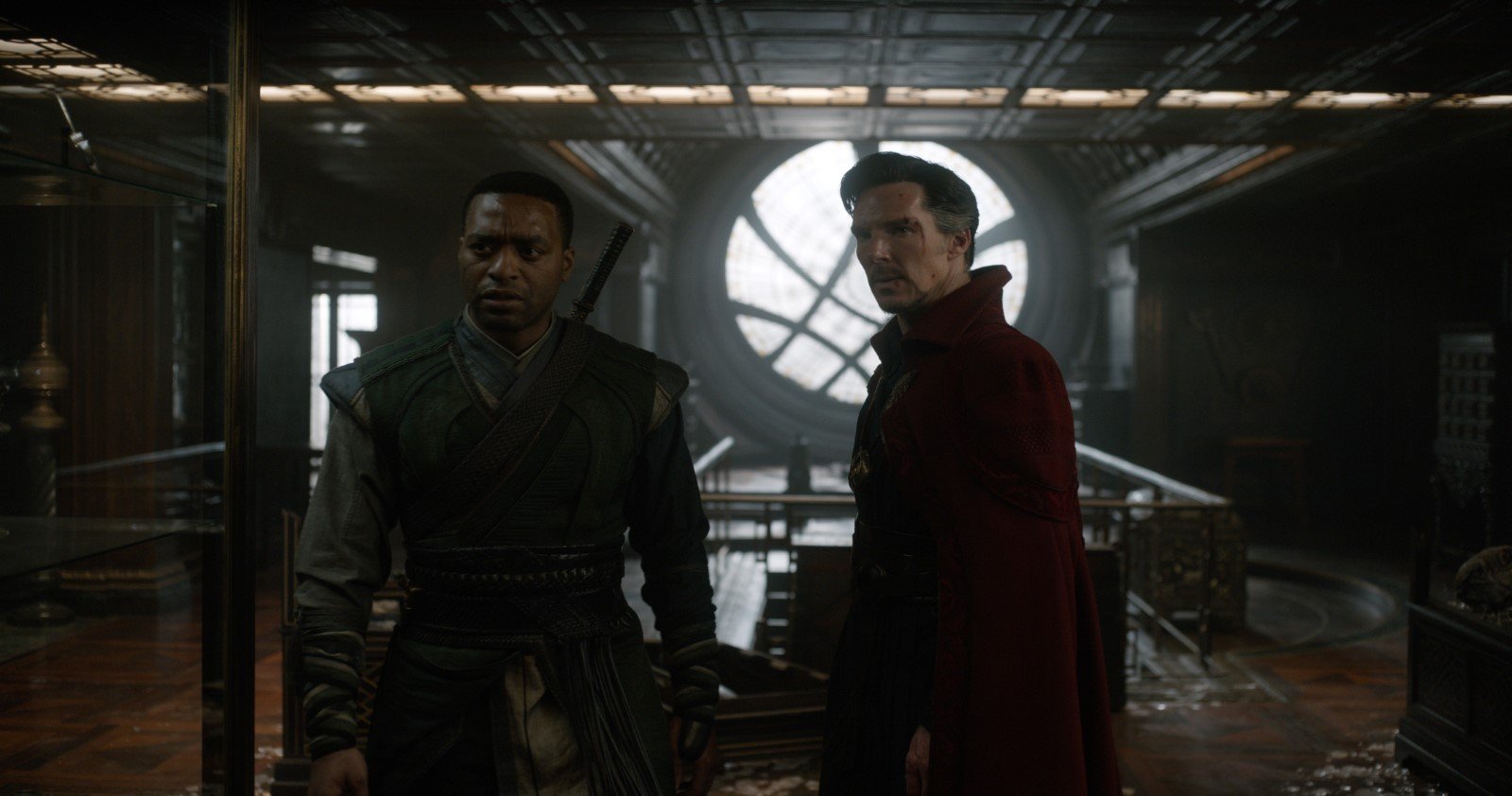 Chiwetel Ejiofor et Benedict Cumberbatch dans 