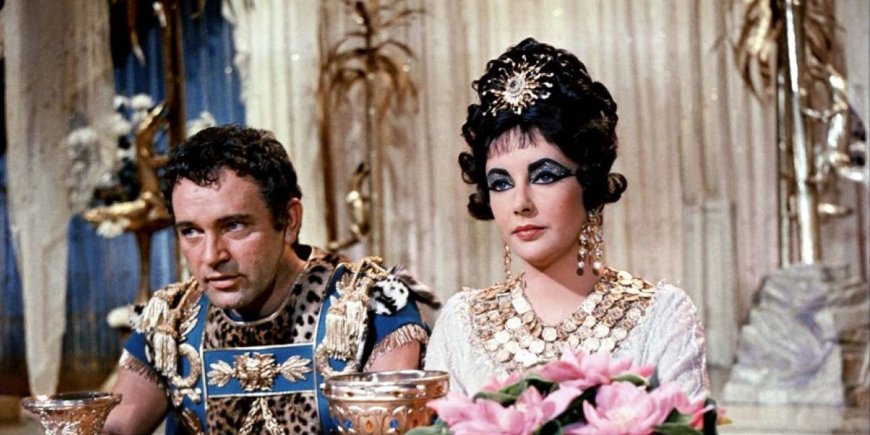 Elizabeth Taylor et Richard Burton dans