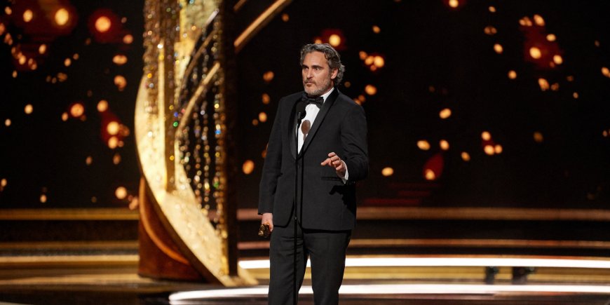 Joaquin Phoenix lors de la 92ème cérémonie des Oscars au Hollywood and Highland à Los Angeles, le 9 février 2020.