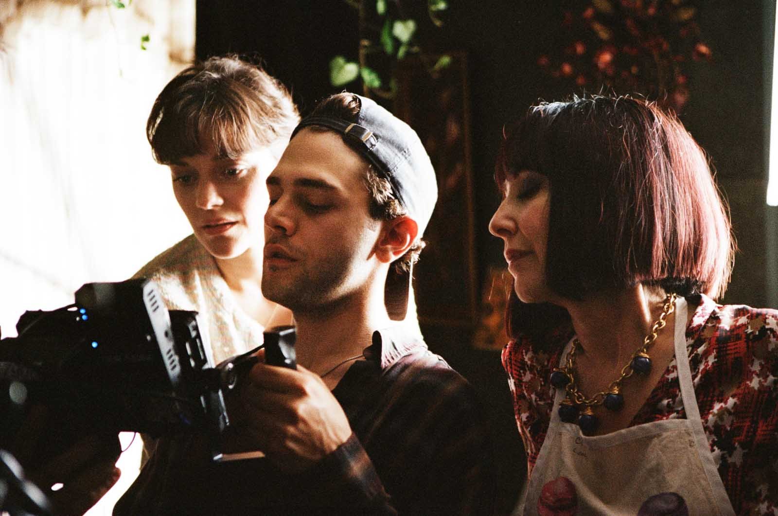 Marion Cotillard, Nathalie Baye et Xavier Dolan sur le tournage de 