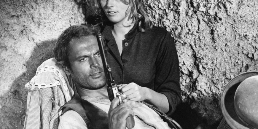 Terence Hill et Yanti Somer dans