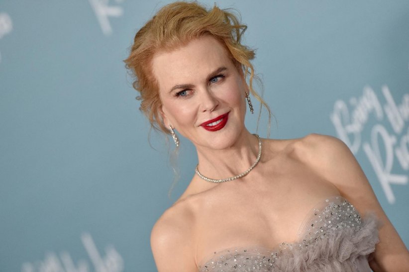 Nicole Kidman applique de la crème solaire indice 100 Nicole Kidman applique de la crème solaire indice 100