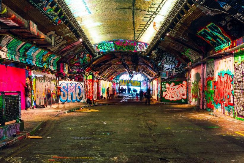 Leake Street Graffiti Tunnel : foyer du street art à Waterloo Leake Street Graffiti Tunnel : foyer du street art à Waterloo