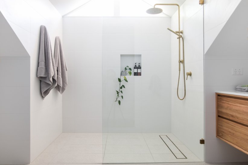 Encastrer les rangements dans la douche Encastrer les rangements dans la douche