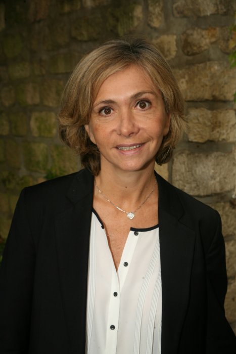 Valérie Pécresse s'associe à la Croix-Rouge pour les femmes SDF Valérie Pécresse s'associe à la Croix-Rouge pour les femmes SDF