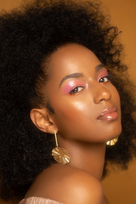 Le gloss revient en force Le gloss revient en force