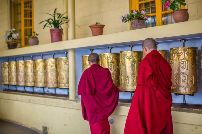Il a été contraint de s'exiler du Tibet Il a été contraint de s'exiler du Tibet