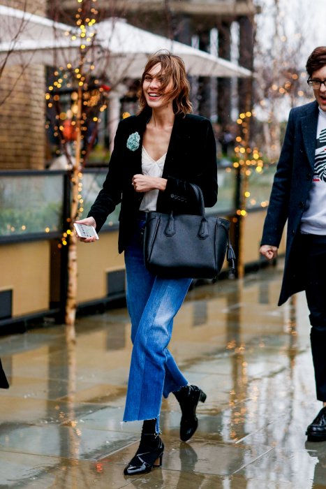 Alexa Chung ose la veste en velours Alexa Chung ose la veste en velours