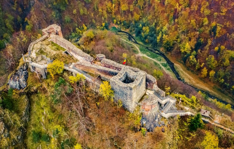 La citadelle de Poenari, en ruine et hantée La citadelle de Poenari, en ruine et hantée