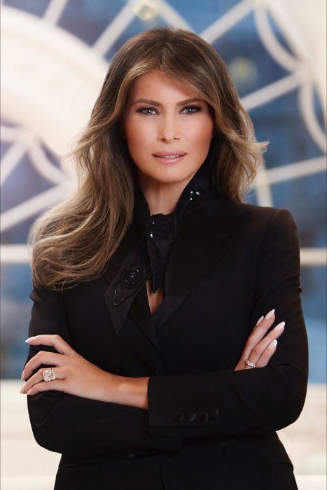 Melania Trump, son portrait officiel décrié Melania Trump, son portrait officiel décrié