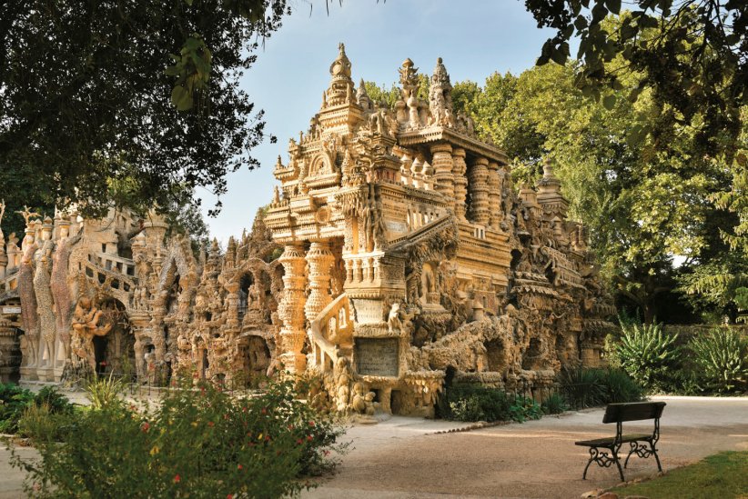 Le Palais idéal du Facteur Cheval, à Hauterives Le Palais idéal du Facteur Cheval, à Hauterives